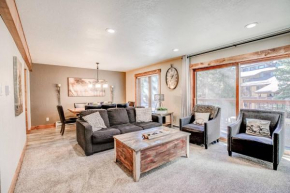 Chic 2BR Condo-Walk to Main St & Skiing Breckenridge